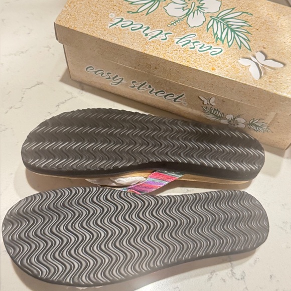 Easy Street Stevie Women’ Flip Flop Sandals Striped Metallic Purple sz 10 - Picture 8 of 9